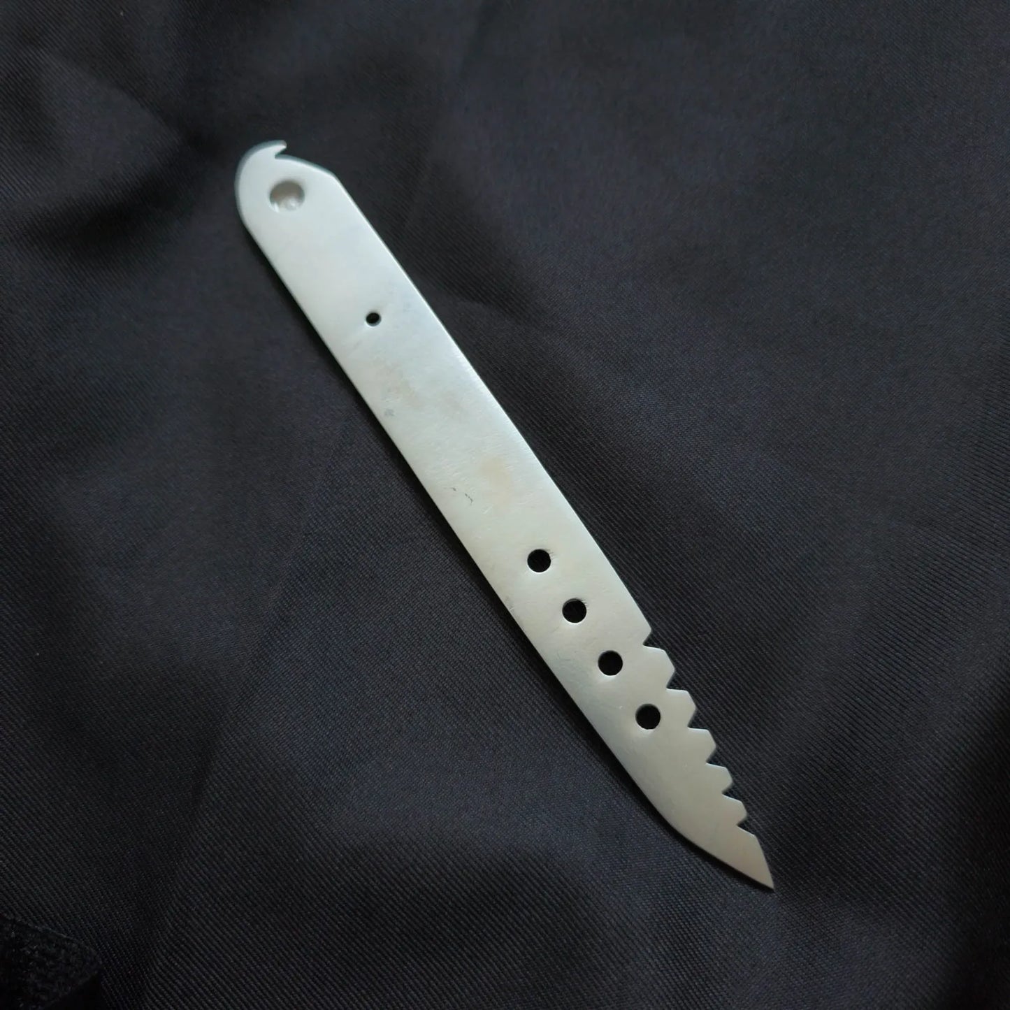 Connor's Hidden Blade (Full Metal)